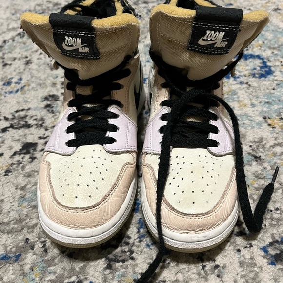 Nike women’s zoom air high tops. Size 7.5 - Picture 5 of 5